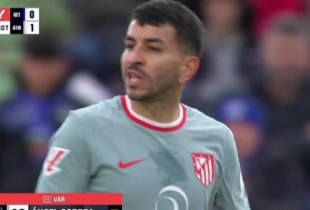 Pesë ndeshje suspendim për yllin e Atleticos që fyeu gjyqtarin