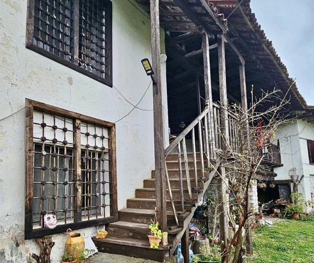 Shtëpia e cila ka një histori mbi 300-vjeçare në Shkodër, ka rëndësi historike e turistike. Ajo është e njohur jo vetëm si vendlindja e Pashko Vasës, por edhe si selia e degës së Lidhjes Shqiptare të Prizrenit