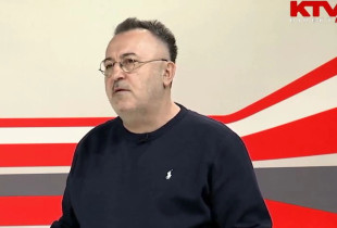 Profesori i shkencave politike, Basri Muja