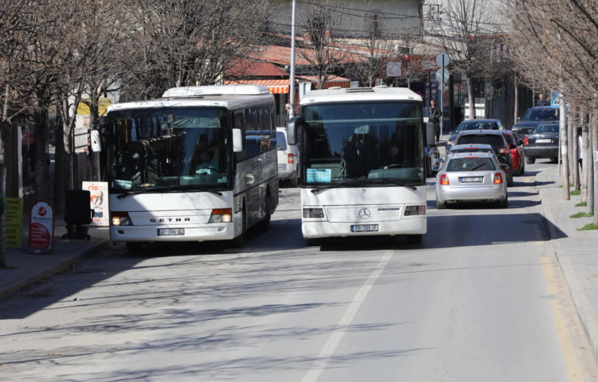 Përfundon greva e transportuesve nga Podujeva