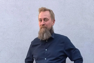 Arve Hjalvar Holmen