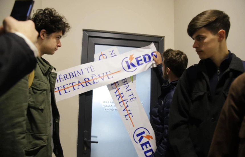 Aksion simbolik kundër shtrenjtimit të rrymës