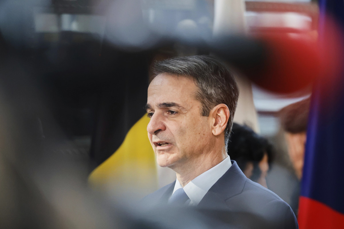 Greqia pritet të njoftojë ndalim të qasjes në mediat sociale për nën 15 vjeçarët