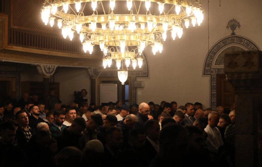 Falja e Fitër Bajramit në Xhaminë e Madhe në Prishtinë