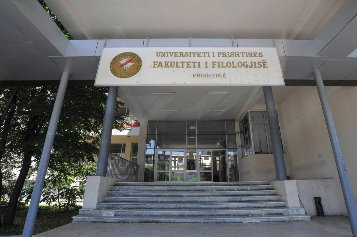student-i-gjuhes-dhe-i-letersise-shqipe-sa-per-nje-mije-euro-burse