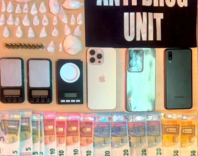 Operacioni “Dritarja” çon në arrestimin e tre të dyshuarve për trafikim me narkotikë në Prishtinë