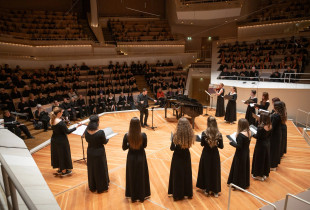 “Siparantumi” në Filharmoninë e Berlinit më 27 prill (Foto: Peter Adamik)