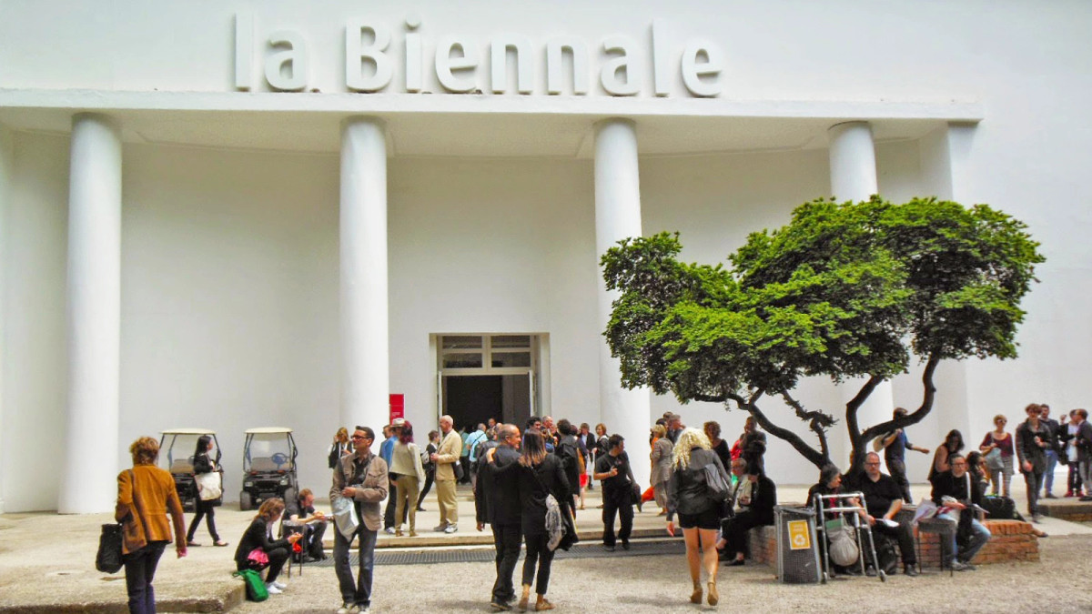 kosova-pret-artistet-per-venecia-bashke-me-dilemat-e-politizimit