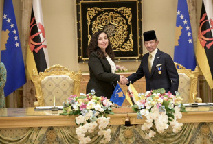 Vjosa Osmani dhe Haji Hassanal Bolkiah
