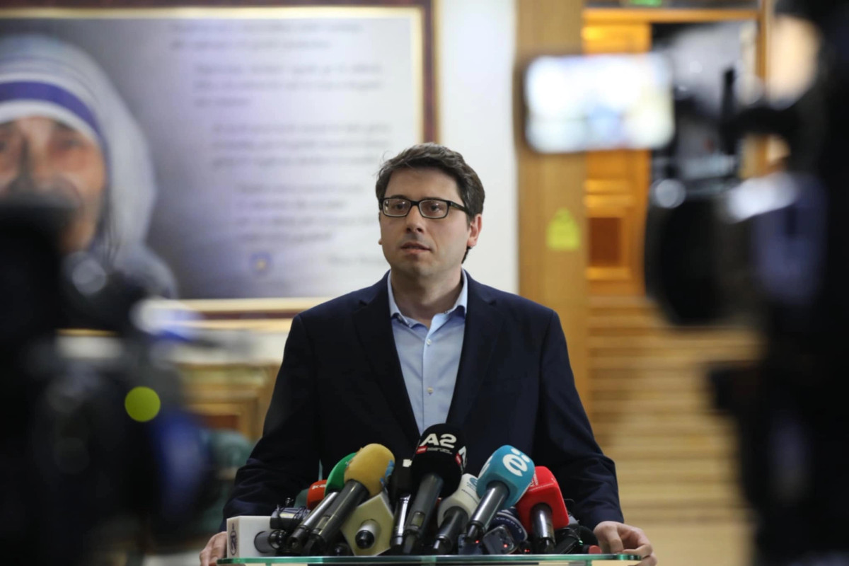 murati-vjedhja-e-votave-ndodhte-ne-bastione-te-pdk-se-para-se-vv-ja-te-hynte-ne-gare