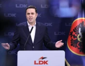 Lumir Abdixhiku në konferencë për media (Foto: Driton Paçarada)