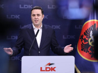 Lumir Abdixhiku në konferencë për media (Foto: Driton Paçarada)