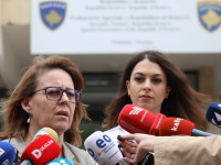 Hykmete Bajrami e Doarsa Kica-Xhelili (Foto: Driton Paçarada)