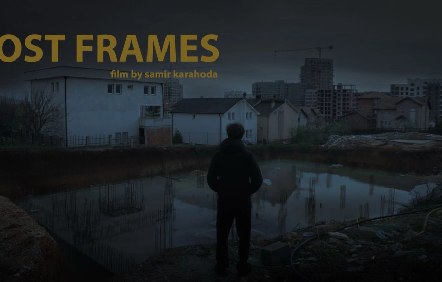 Poster i projektit filmik “Imazhe të humbura” i Samir Karahodës, i cili do të prezantohet në edicionin e 78-të të Festivalit të Filmit në Cannes