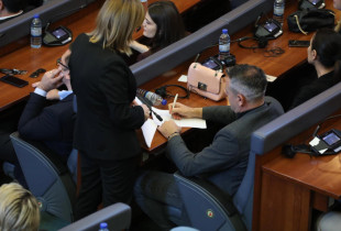 LDK-ja mbledh nënshkrimet për anulimin e vendimit për shtrenjtim të rrymës
