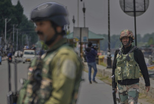 Të paktën 13 civilë të vrarë në Kashmirin e kontrolluar nga Pakistani