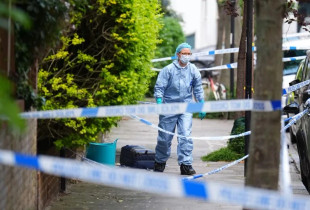 Zjarr në pronat e kryeministrit britanik, arrestohet i dyshuari