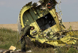 OKB: Rusia fajtore për rrëzimin e aeroplanit të Malaysia Airlines më 2014