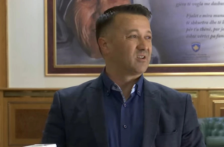 Berisha  Partive të mëdha po u konvenon kjo situatë