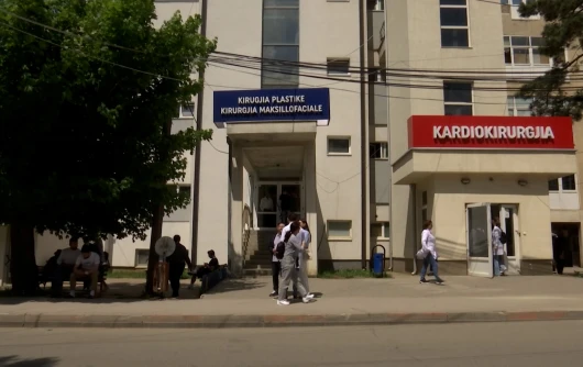 Prej gjashtë vjetësh, pacientët në pritje për operim në fytyrë