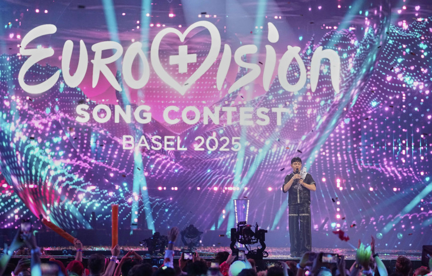 Austria triumfon në “Eurovision” me thirrje dashurie, “Zjerm” mbetet hit