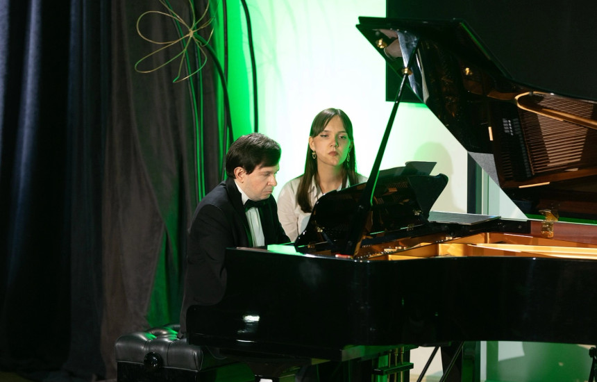 Pianisti Istvan Lajko në “Chopin Piano Fest”