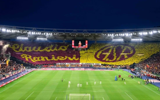 Ranieri kërkon përkrahjen e tifozëve që i bënë përshëndetje të mahnitshme