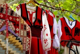Veshjet kombëtare kërkohen për dasmë dhe ditën e kanës