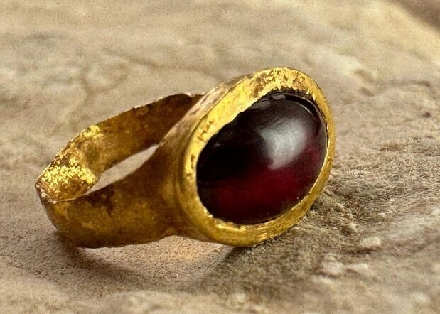 Unaza e gjetur në qytetin David