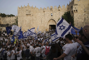 Mijëra izraelitë i bashkohen marshit racist dhe të dhunshëm në Jerusalem