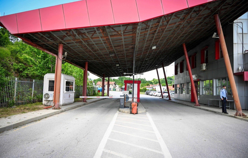 Pika kufitare Glloboçicë -Jazhincë