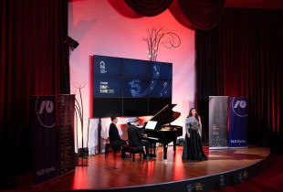 Sopranoja Ana Naqe dhe pianisti Zamir Kabo me suksese në vende të ndryshme të botës, të mërkurën mbrëma janë ngjitur në skenën e “Chopin Piano Festit” në Prishtinë