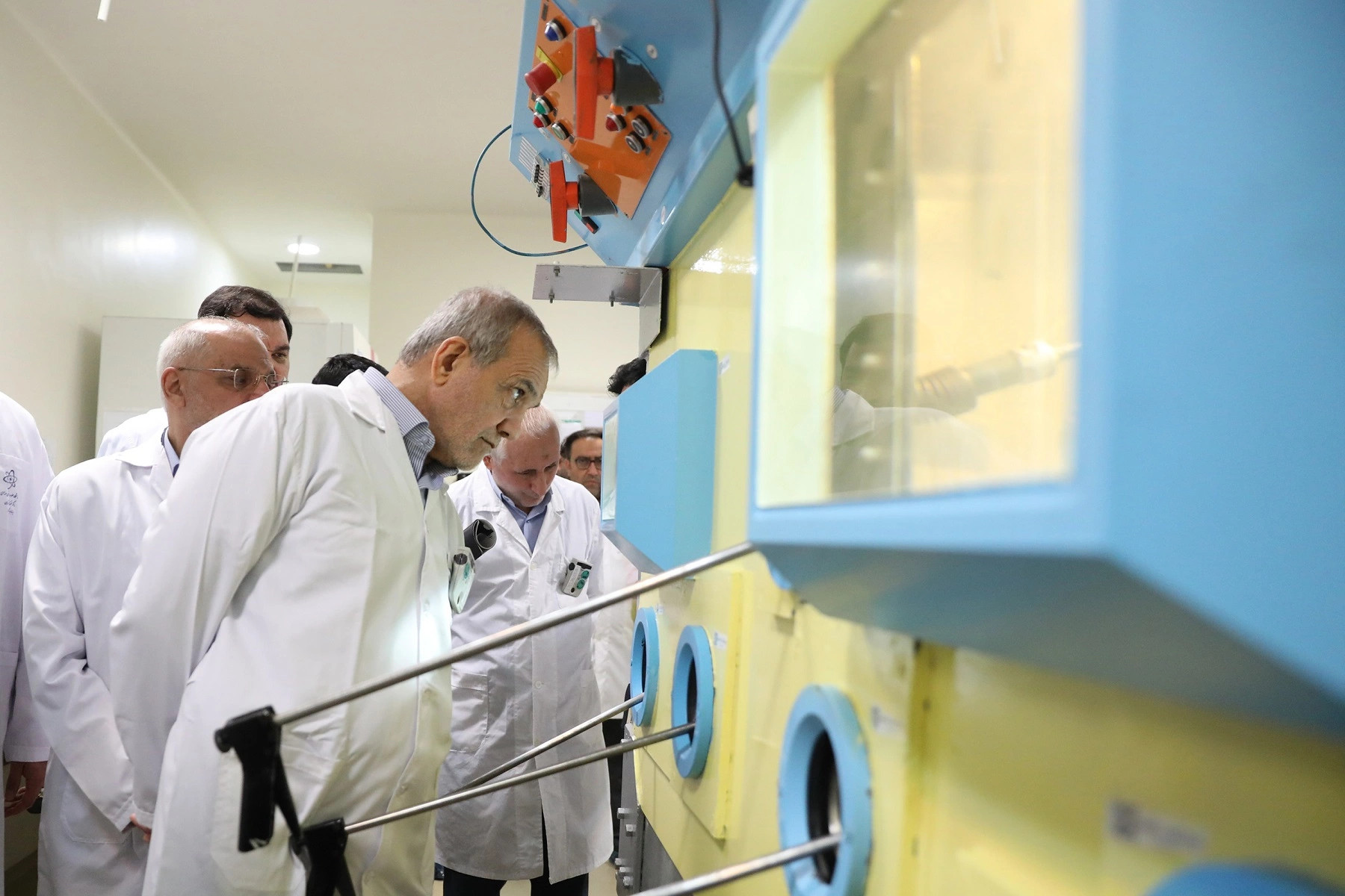 Teherani do t'i rindërtojë objektet e tij bërthamore, thotë presidenti i Iranit