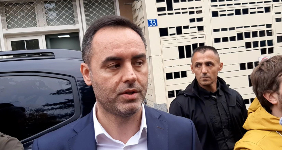 I propozuari nga VV për kryeministër kërkon votën e opozitës për kryeministër, por s’do koalicion me të