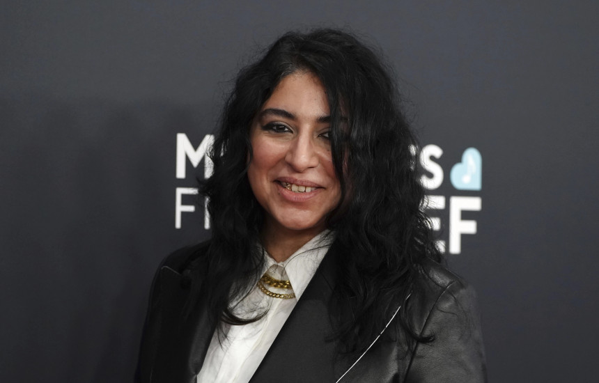 Arooj Rao Avara abraza sus raíces indias a través de la música R&B - KOHA.net