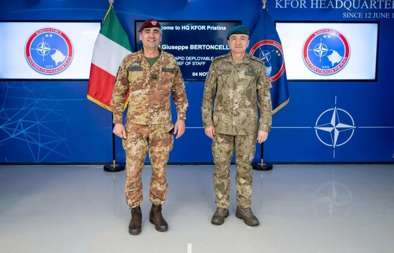 Komandanti i KFOR-it e gjenerali italian diskutojnë për sigurinë në Kosovë