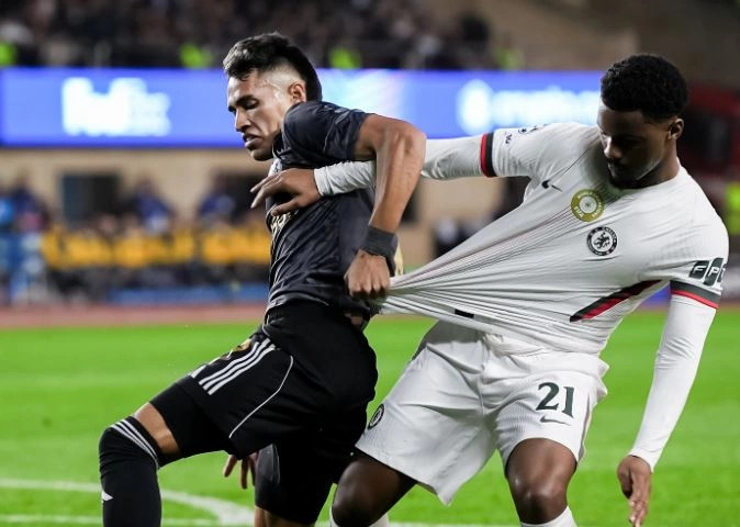 Qarabagu e ndal Chelsean në barazim