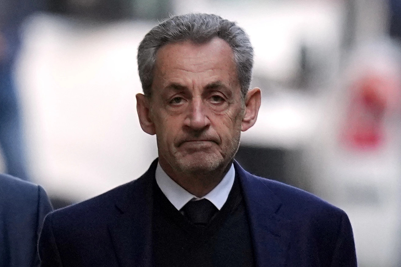 Sarkozy e quan “rraskapitëse” dhe “makth” kohën e kaluar në burg