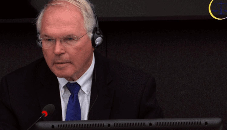 Hilli thotë se kontakti i parë me UÇK në ishte me Xhavit Halitin në Tiranë