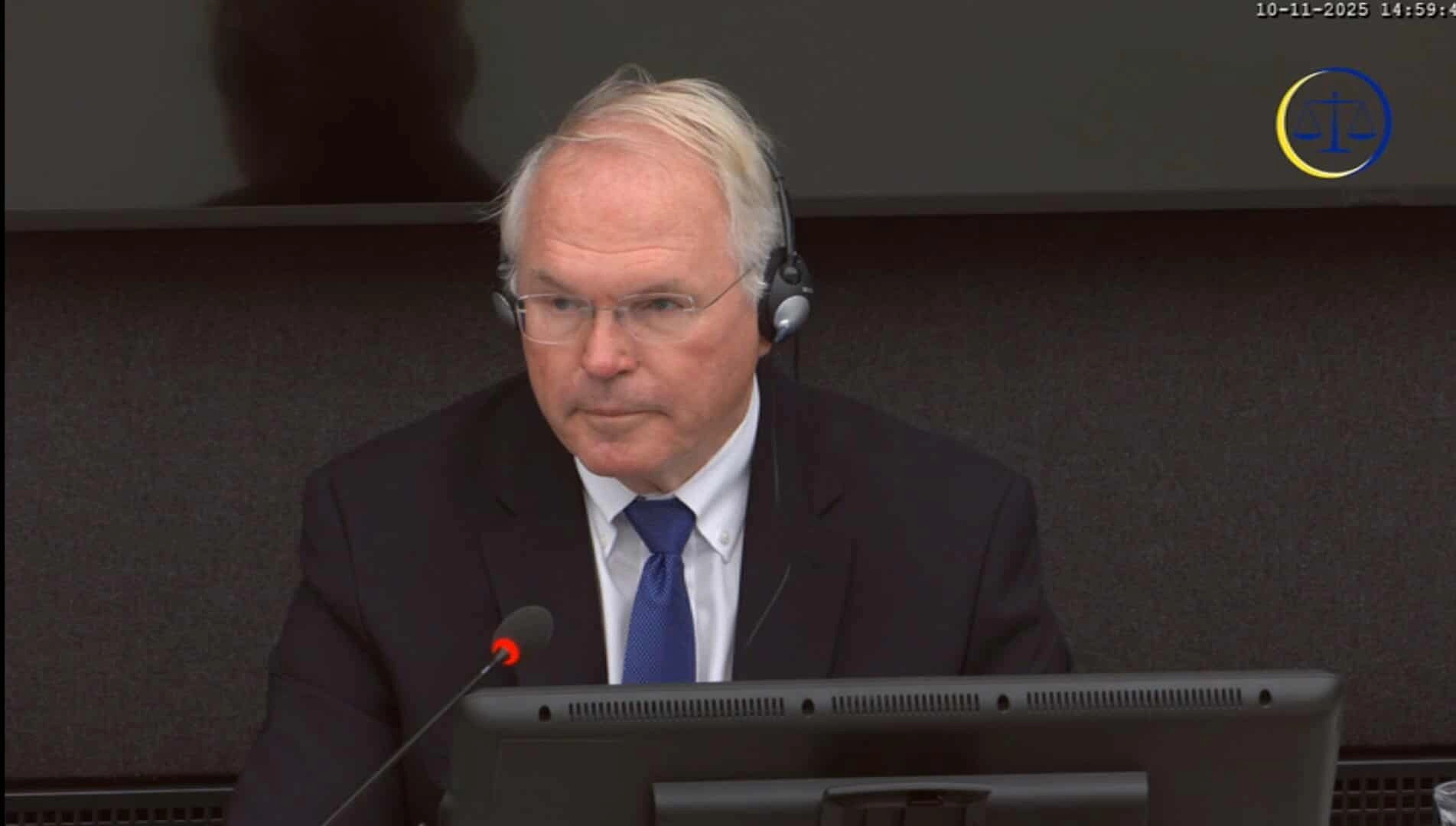 Dita e tretë e dëshmisë së Christopher Hillit