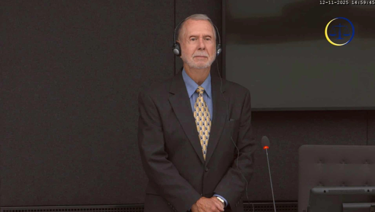 Nis dëshminë në Speciale  Michael Durkee