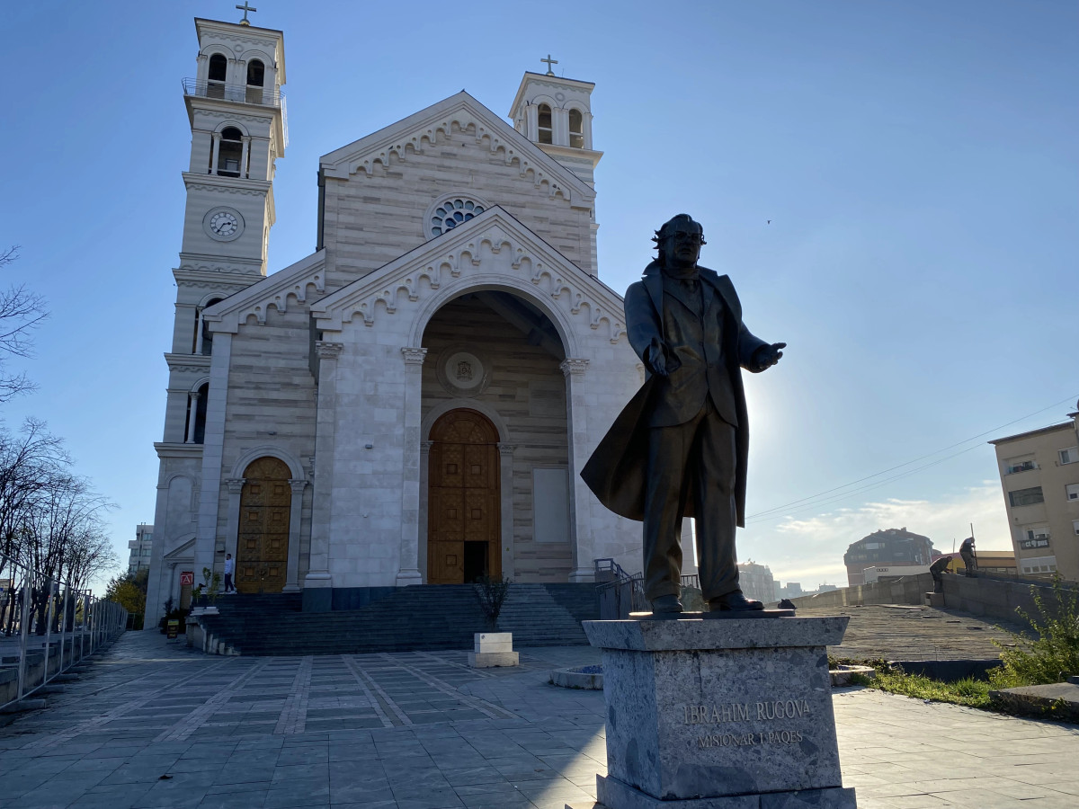 Zhvendosja dhe rivendosja e shtatores së Ibrahim Rugovës   18 mijë euro