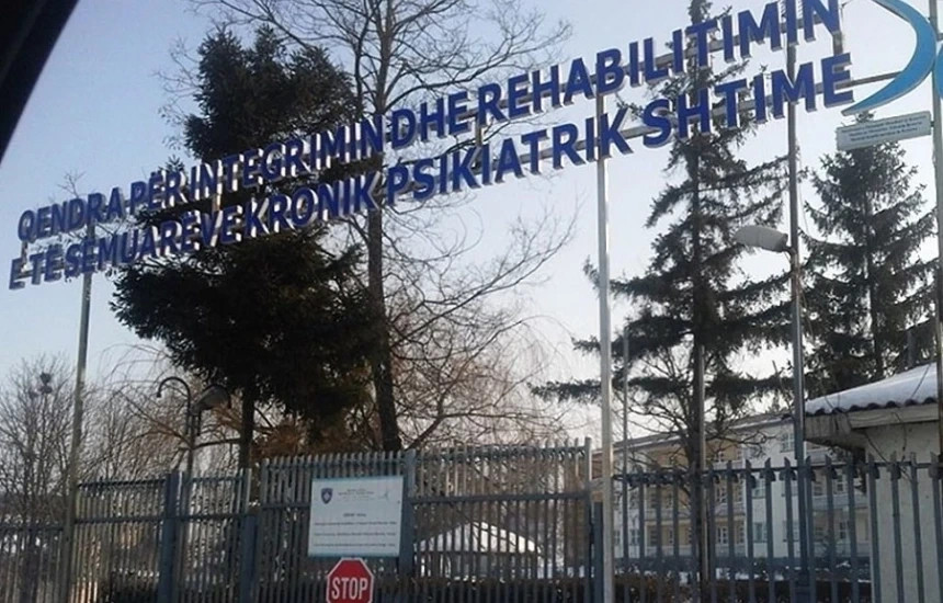 Ikën nga Enti Special një pacient