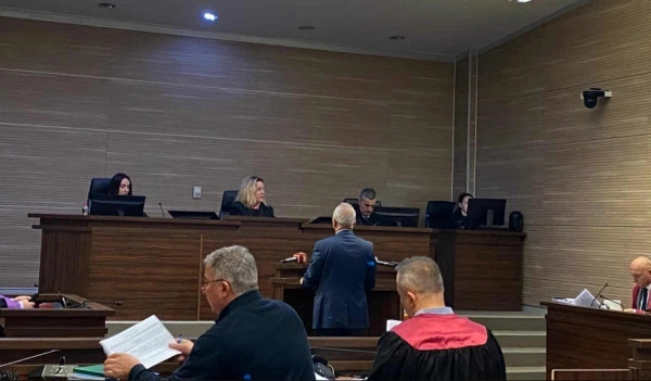 Zharku  Asnjëherë nuk ka pasur neglizhencë të pagesave ndaj punëkryerësit