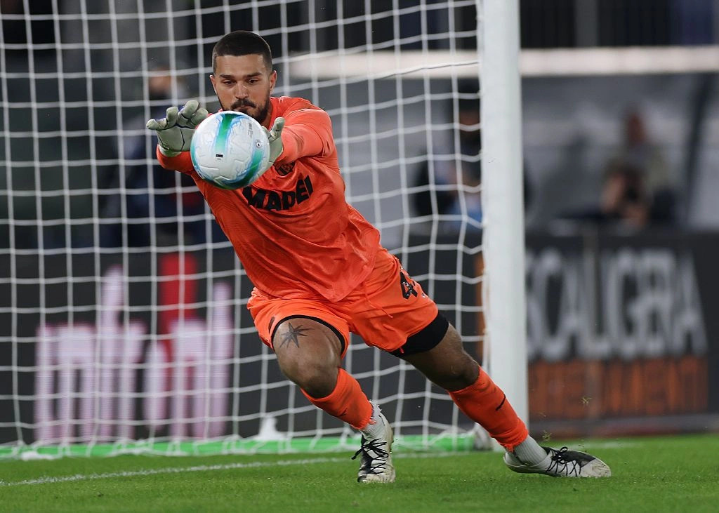 Aro Muriq flet për top trajnerët që i kishte dhe për vendimin që ta përfaqësojë Kosovën