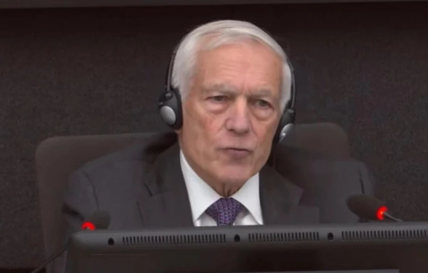 Wesley Clark  Kur njerëzit luftojnë kundër shtypjes  kalojnë nga të qenët terroristë në luftëtarë lirie