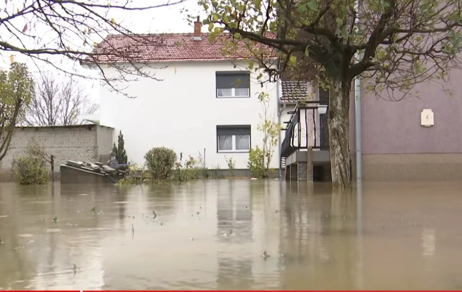 Përmbytje në disa fshatra të Shtimes  banorët kritikojnë Komunën se nuk qe e përgatitur për situatën