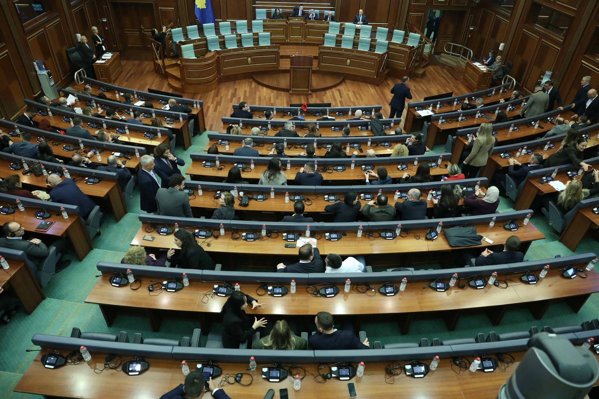 LIVE KUVENDI: Dita vendimtare - qeveri e re apo zgjedhje?