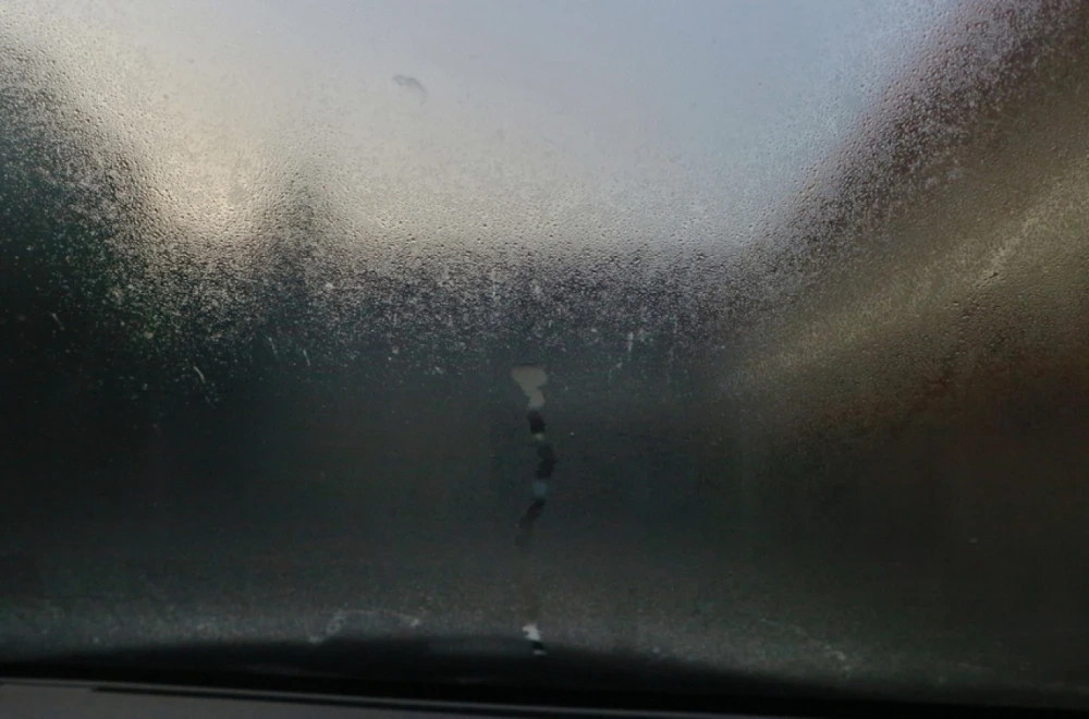 menyra-me-e-lehte-per-te-shkrire-xhamat-e-veturave