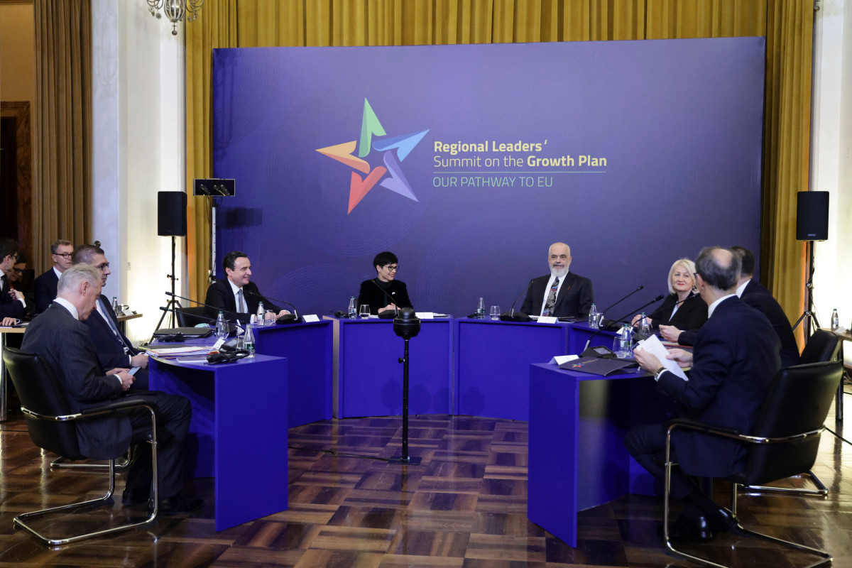 kos-kritikon-kosoven-per-mosnisje-te-reformave-kurti-be-ne-per-mostrajtim-te-aplikimit-per-anetaresim